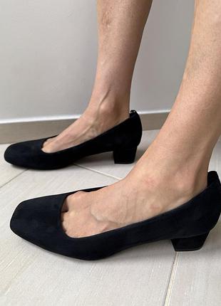 Продам замшеві туфлі next forever comfort