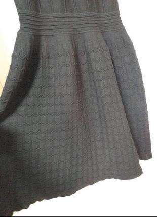 Чёрное платье из ажурного плотного трикотажа с кружевом6 фото