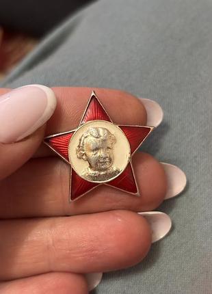 Значек октябренка