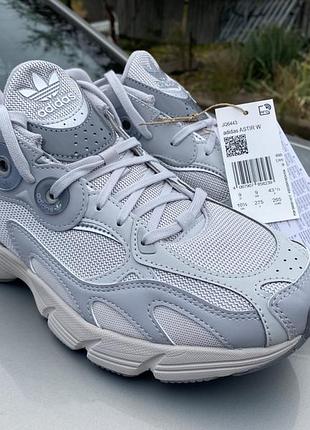 Оригінальні adidas astir w нові