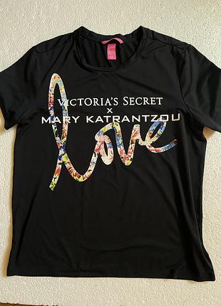 Футболка жіноча чорного кольору колаборція v&s