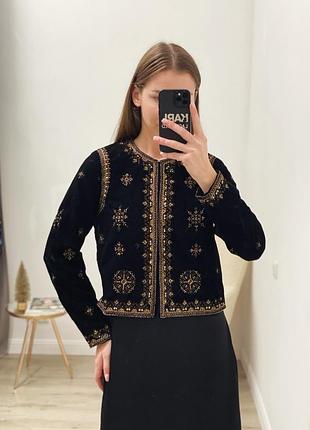 Велюровий жакет з вишивкою zara