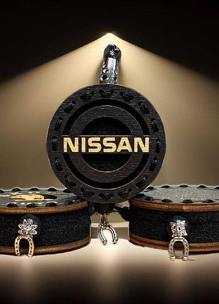 Деревянный ароматизатор с логотипом nissan ( ниссан)