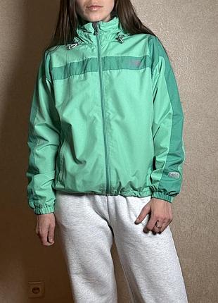 Женская куртка ветровка the north face hydrenalite р.s