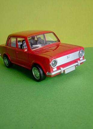 Іграшка ваз 2101 жигулі копейка автохіт червоний