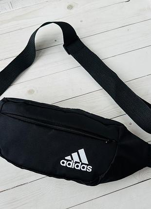 Поясна містка спортивна сумка, бананка чорного кольору adidas