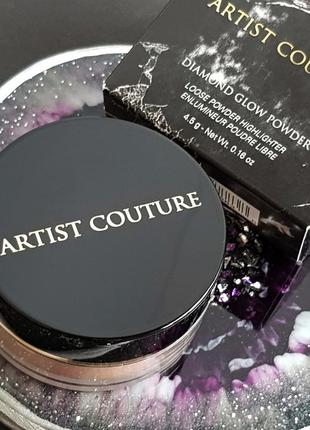 Рассыпчатый хайлайтер artist couture diamond glow powder в оттенке illuminati coco bling