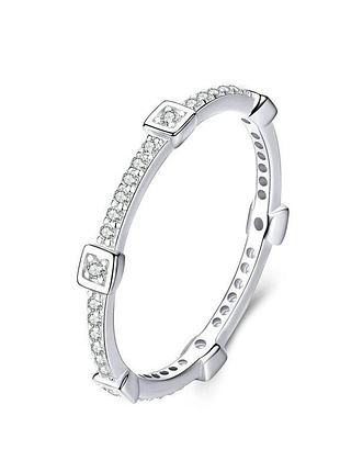 Серебряное кольцо с кубическим цирконием 077-11018