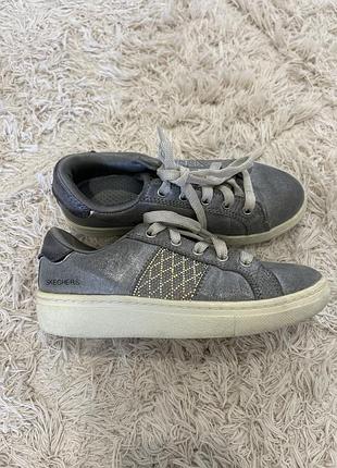 Кросівки sketchers