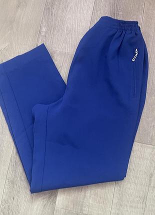 Жіночі брюки