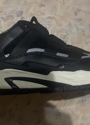 Кроссовки adidas 5