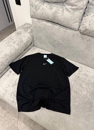 Футболка від бренду nike nocta