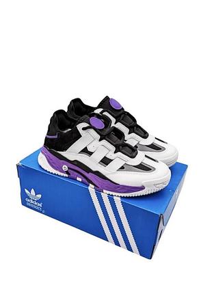 Чудові чоловічі кросівки   adidas niteball у забарвленні white violet black розмір 43