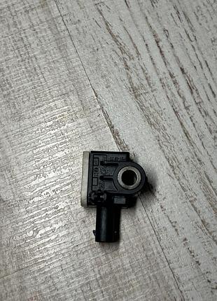 Оригінальний датчик удару porsche / audi (971907651) made in spain
