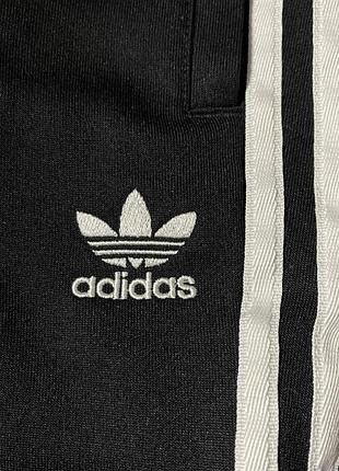 Спортивні штани adidas xs-розміру (32-34)