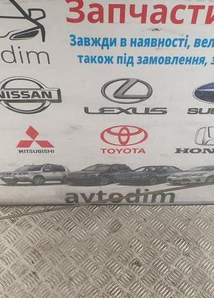 Торсион крышки багажника правый 6453105030 toyota avensis t22 1.8 бензин
