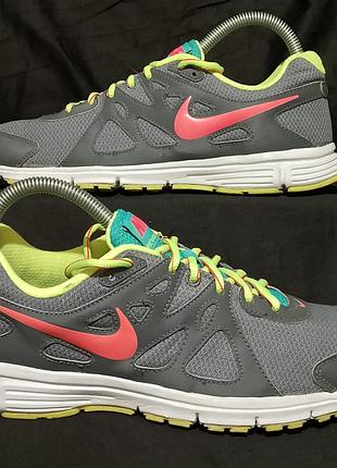 Кросівки nike revolution 2