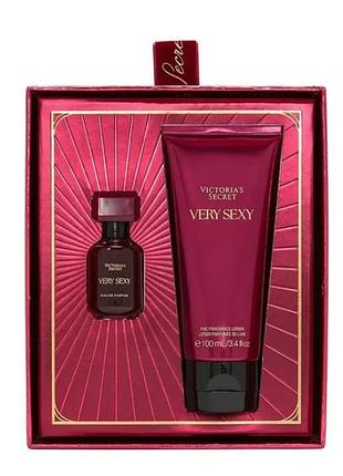 Парфумований набір victoria's secret very sexy 2-piece mini eau de parfum & lotion gift set