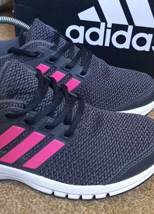Кроссовки adidas р.36. оригинал