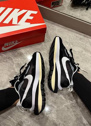 👕 nike x sacai vaporwaffle black