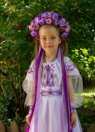 Червна сукня для дівчинки з вишивкою свтякова біла з фіолетовим, 122