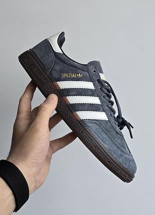 Кроссовки adidas spezial