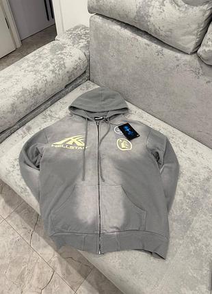 Зіпка від бренду hellstar