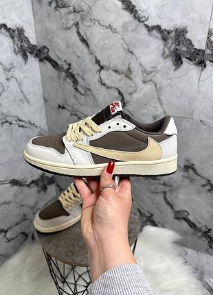 Женские кроссовки nike air jordan 1 low travis scott reserve mocha найк джордан бежевого с коричневым цветами
