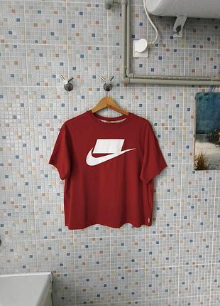 Футболка nike.