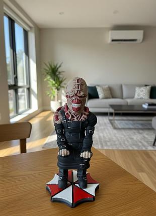 Универсальная подставка для геймпада resident evil nemesis