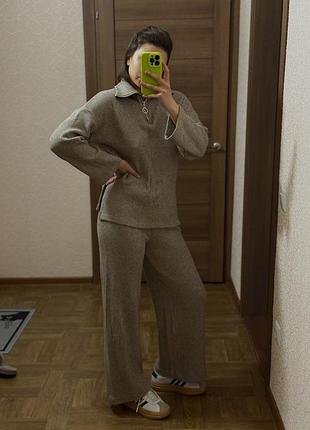 Вʼязаний костюм