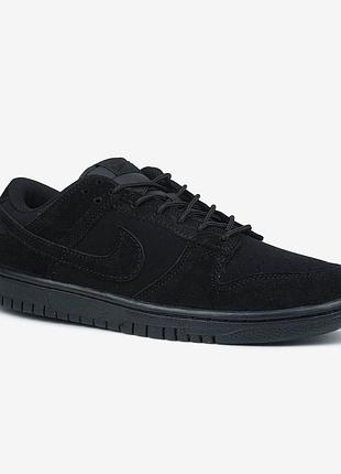 Nike sb dunk triple black 8
