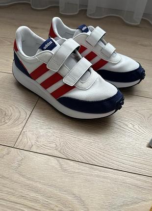 Кроссовки adidas женские размер 37-37.5-38