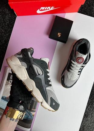 Женские кроссовки nike air huarache grey black