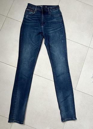 Джинсы tommy jeans
