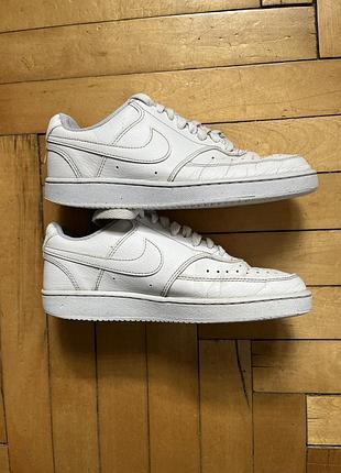 Дитячі оригінальні кросівки nike класичні, білого кольору,шкіра 36,5 розмір (23 см) мало мірять