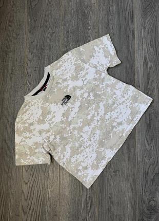 Футболка the north face