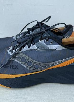 Saucony triumph 22 gtx gore tex кросівки