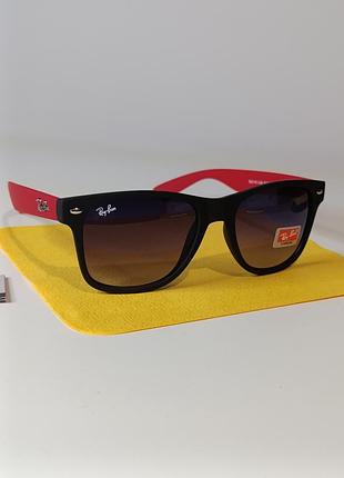 Wayfarer style - red and black