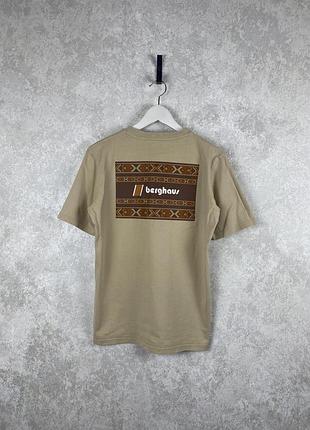 Чоловіча футболка berghaus aztec block в гарному стані, оригінал m