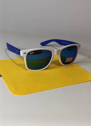 Wayfarer style