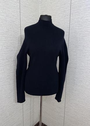 Светр з колаборації arienne birchler та бренду parentis cashmere.