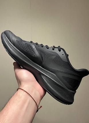 Nike zoom guide 10 black 2