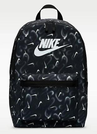 Спортивний рюкзак підлітковий nike heritage. молодіжний рюкзак з принтом. найк портфель для підлітка (hv6611)