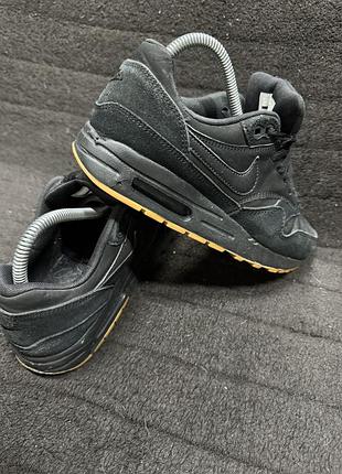 Кроссовки женские nike