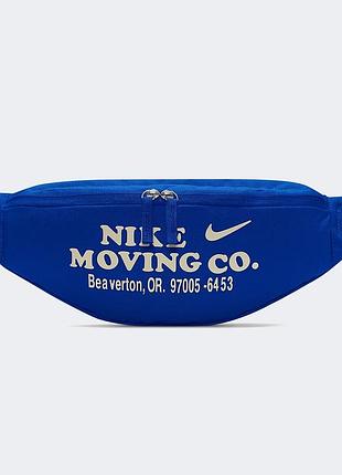 Молодежная нагрудная сумка бананка nike heritage waistpack. найк бананка для подростка. сумка на пояс nike