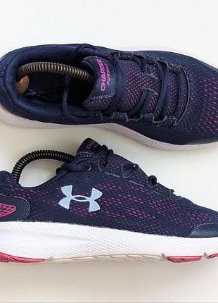 Легкие беговые кроссовки charged pursuit от under armour