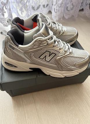 Стильні кросівки new balance