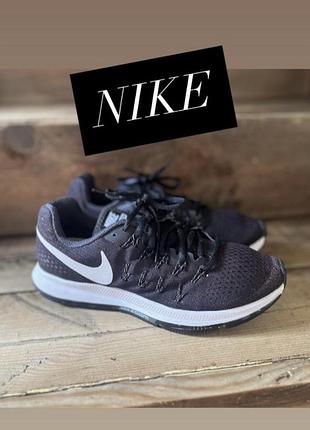 Nike  фірмові кросівки р 38,5-39