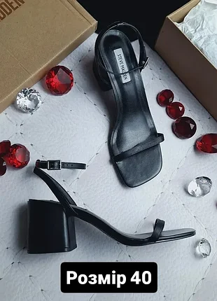Steve madden оригінал чорні шкіряні босоніжки на широких підборах
